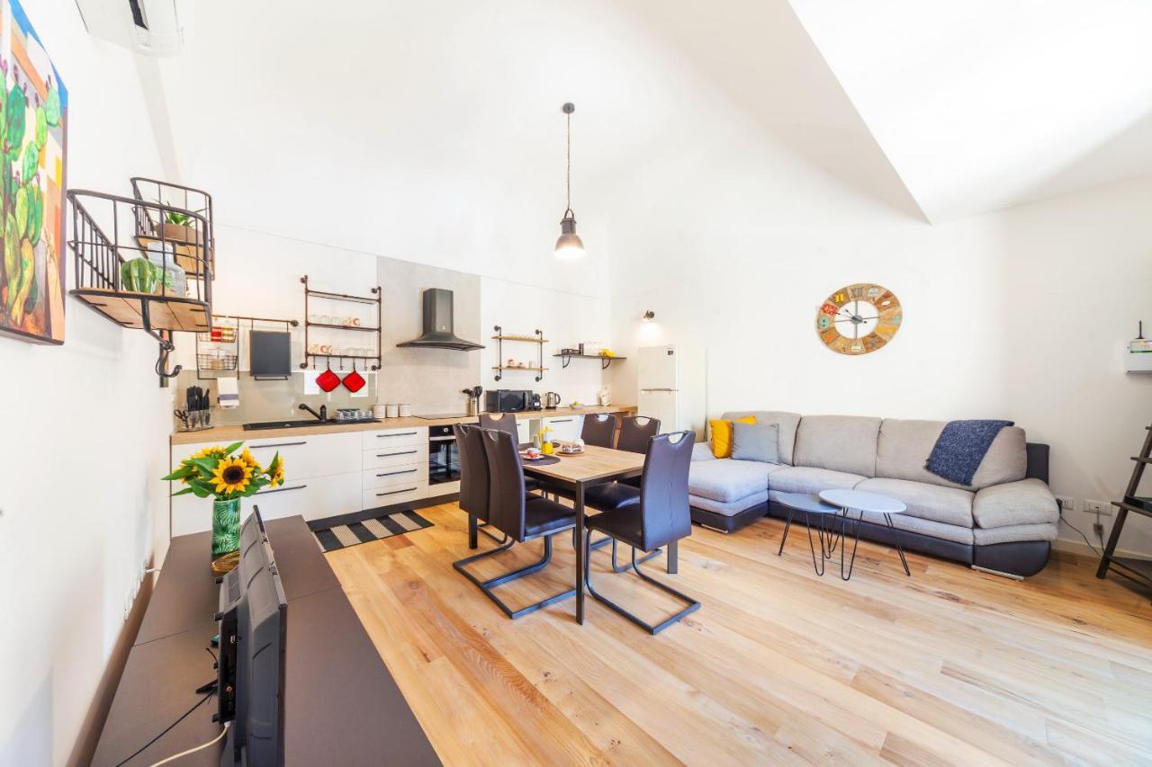Vakalu-Piazza Duomo Charming Apartment 시라쿠사 외부 사진