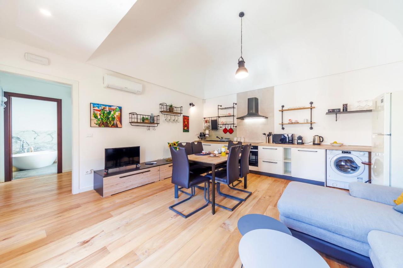 Vakalu-Piazza Duomo Charming Apartment 시라쿠사 외부 사진